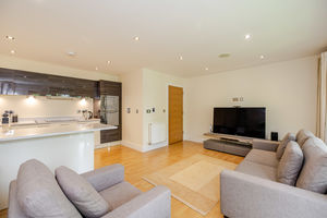 Westhall Road
